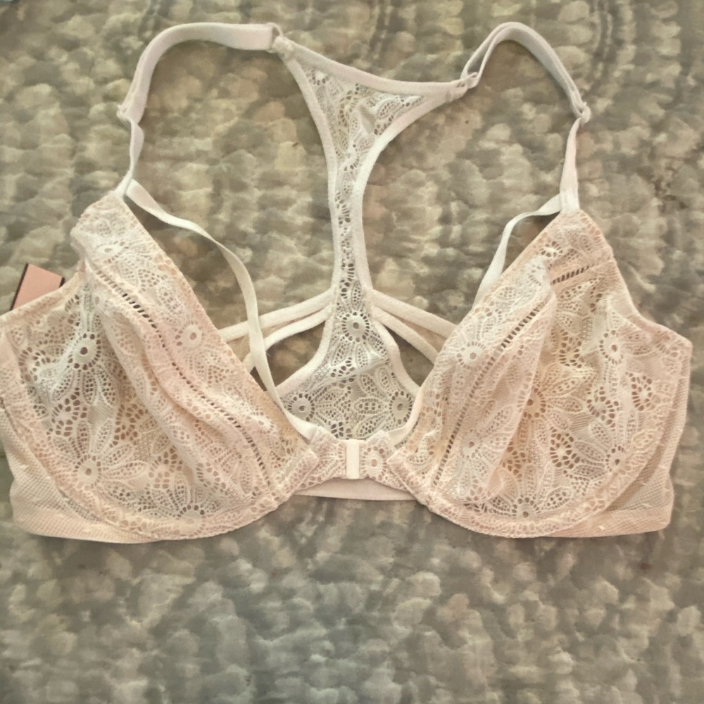 Unlined Demi Victoria’s Secret Bra. New With Tags